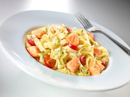 Norwegian salmon fettuccini alfredo