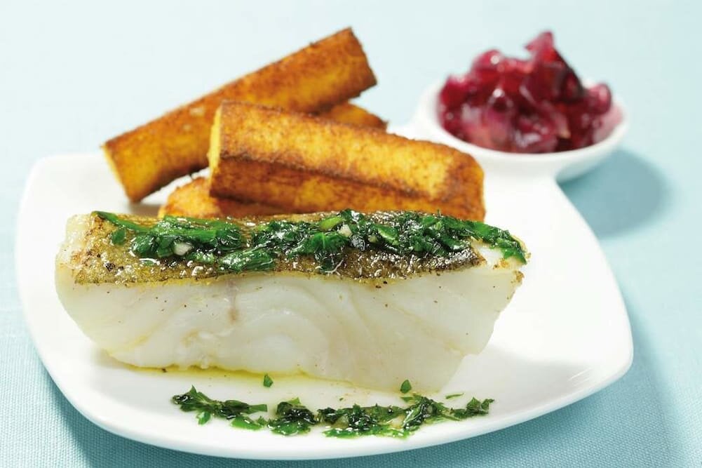 Norwegian cod fillet with parsley and garlic sauce, crispy polenta and onion compote
