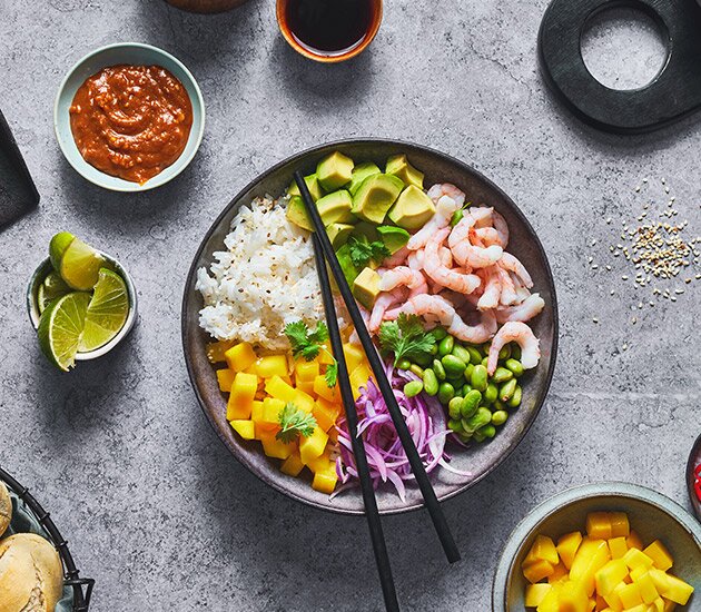 Poke bowl with Norwegian prawns