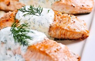 Norwegian salmon with dill sauce 