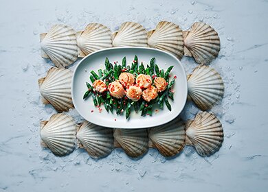 Norwegian Scallops with Chili, Garlic and Asparagus