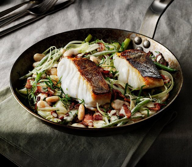 Skrei in pan with fennel and beans