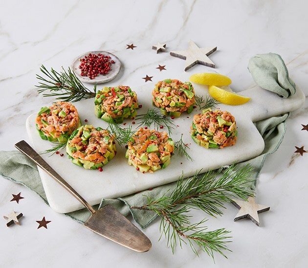 Norwegian smoked salmon tartare with avocado and pink pepper